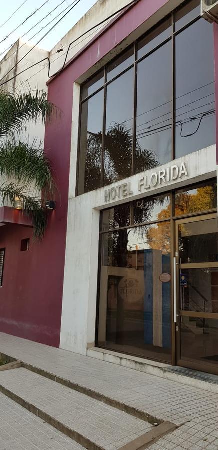 Hotel Florida Saladas Exteriör bild